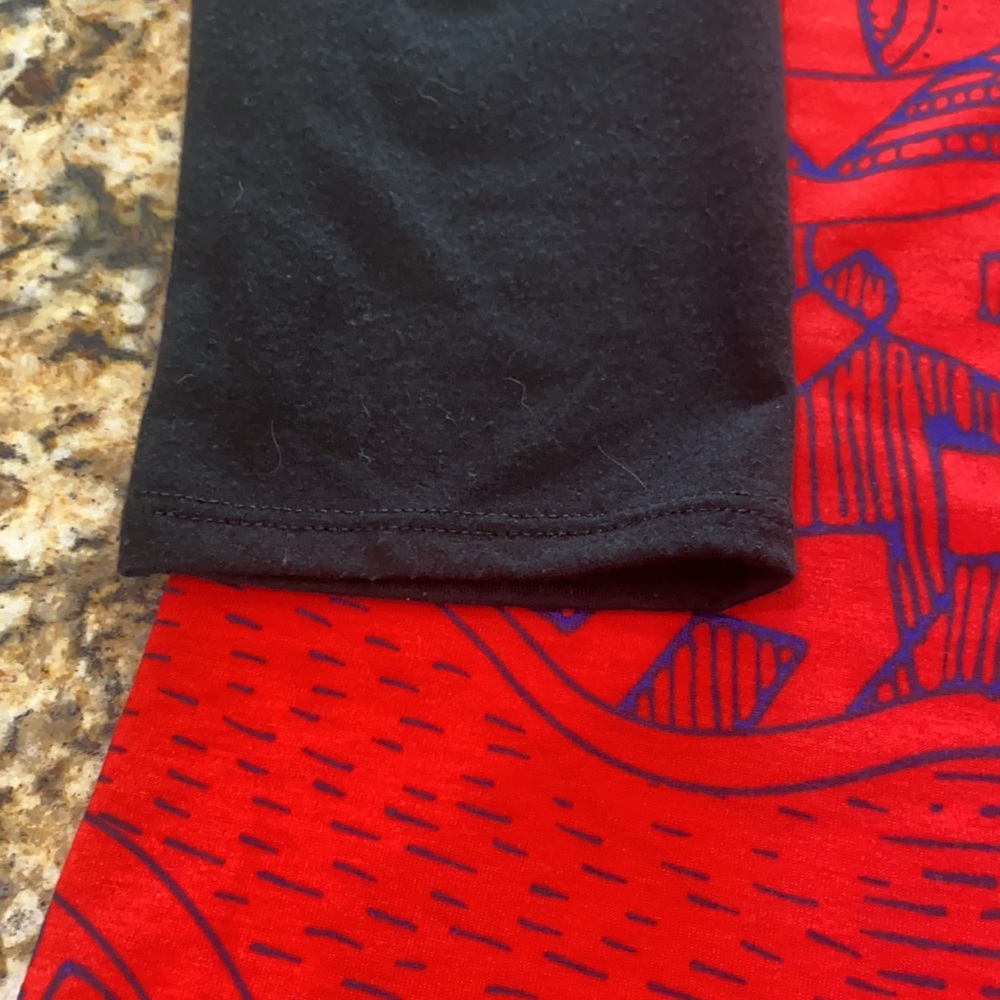 Lularoe Randy tee Small - Picture 4 of 4